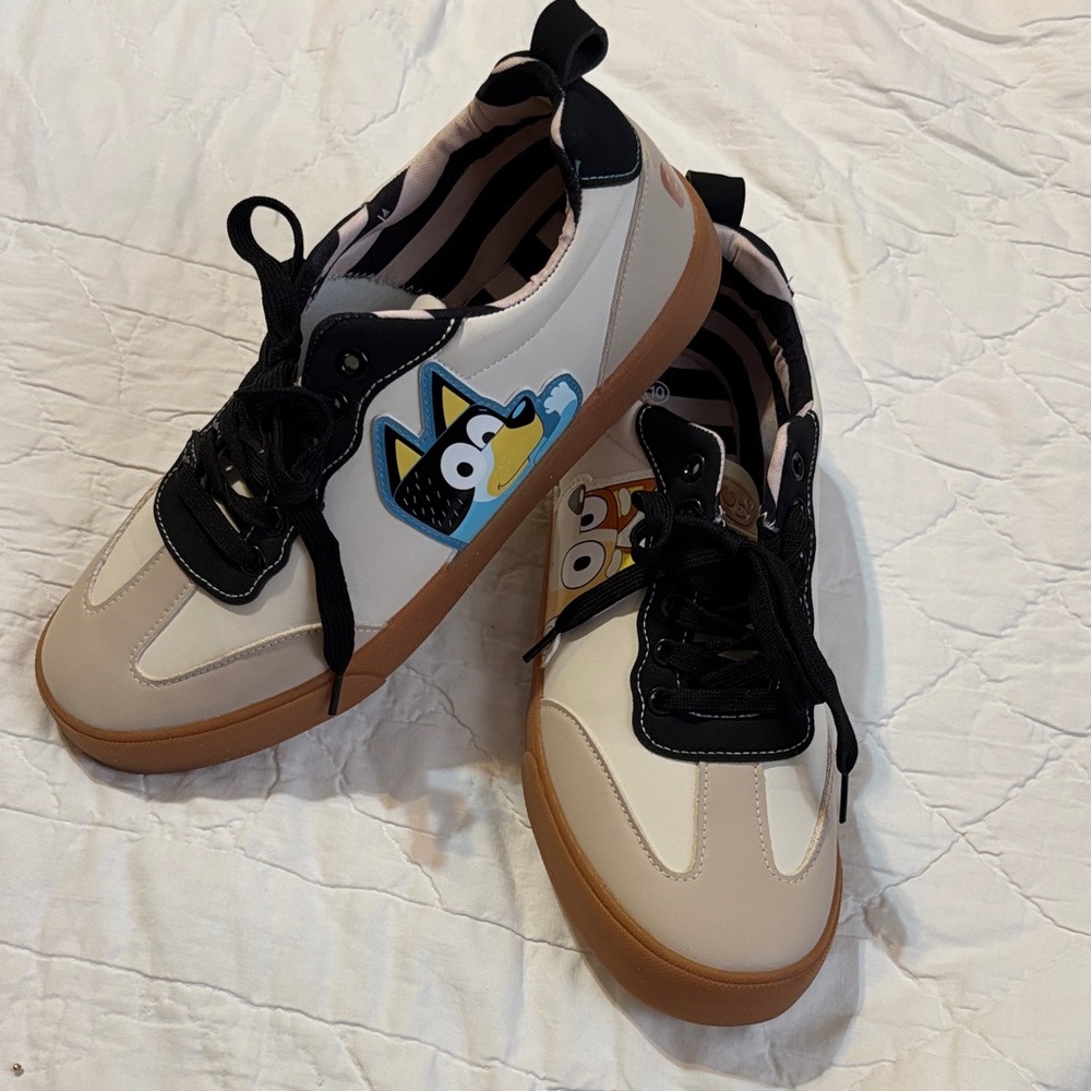 Bluey Casual Cream & Black Athletic Sneakers with Gum Sole